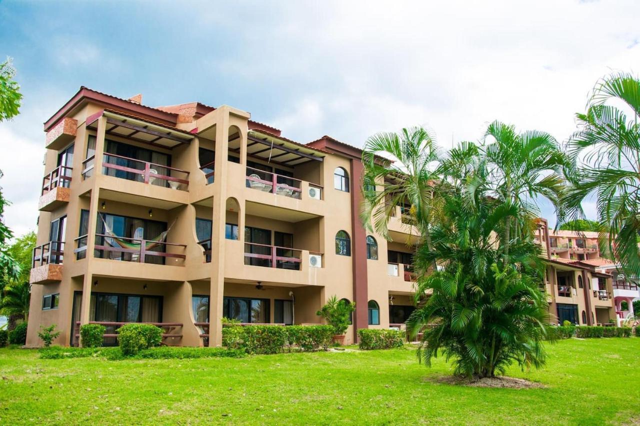 Warm Interiors And Orange Hues On Ground Floor In Front Of Beach Playa Flamingo Exterior photo
